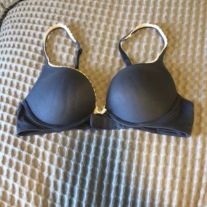 Victoria’s Secret Navy Body by Victoria Push-up